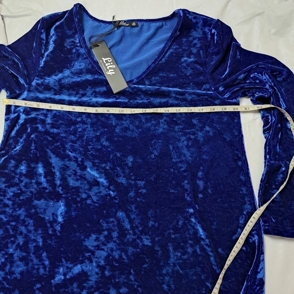 LILY by‎ Firmiana Blue Royal Velvet Blouse - Picture 7 of 8